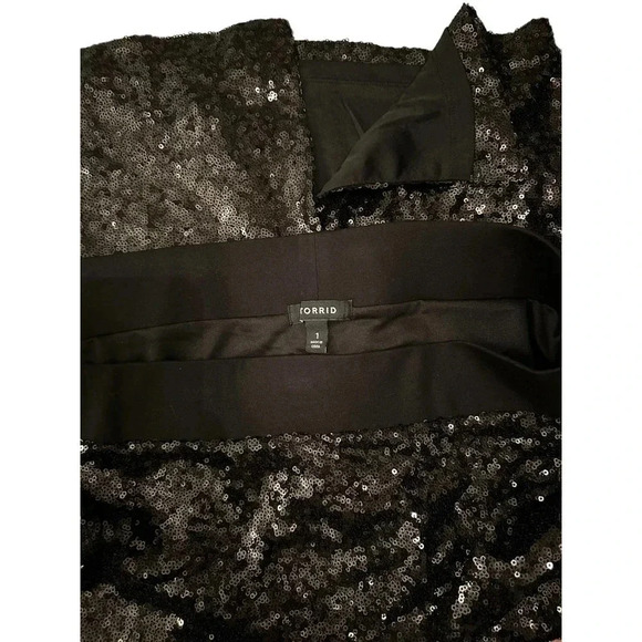 Torrid Women's Black Sequin Pull-on Holiday Pencil Midi Skirt Size 1 - Picture 2 of 8